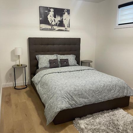 Stylish 2 Bedroom Suite In Sw Edmonton Close To Windermere And Edmonton International Airport المظهر الخارجي الصورة