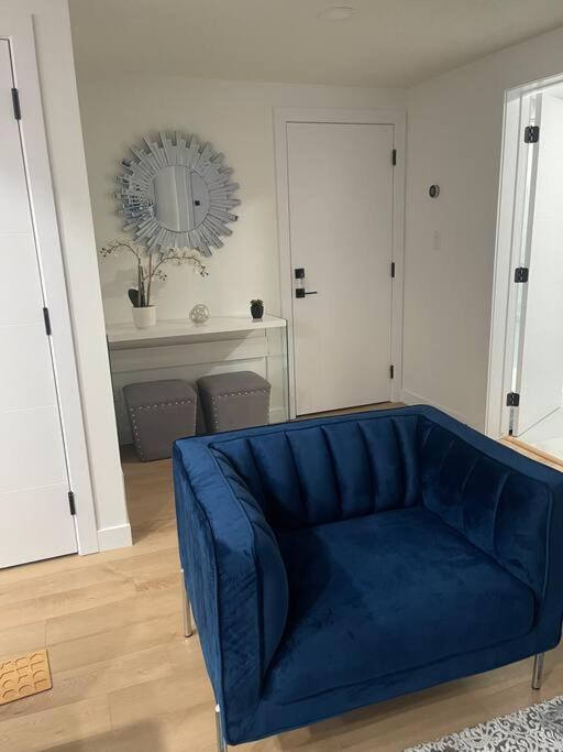 Stylish 2 Bedroom Suite In Sw Edmonton Close To Windermere And Edmonton International Airport المظهر الخارجي الصورة